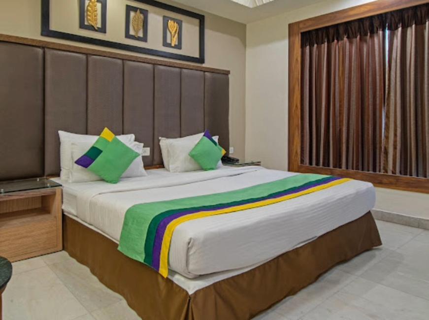 Hotel Imperial Park Sector 45 구르가온 외부 사진