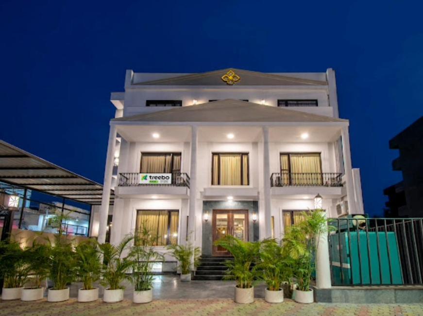 Hotel Imperial Park Sector 45 구르가온 외부 사진