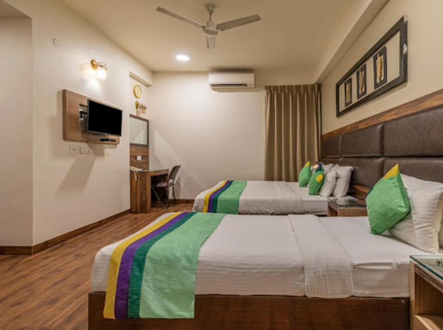 Hotel Imperial Park Sector 45 구르가온 외부 사진