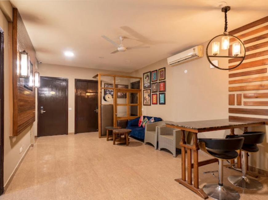 Hotel Imperial Park Sector 45 구르가온 외부 사진