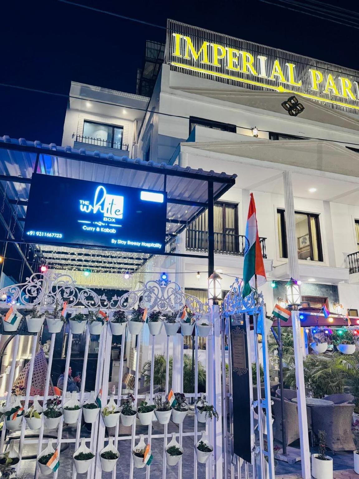 Hotel Imperial Park Sector 45 구르가온 외부 사진